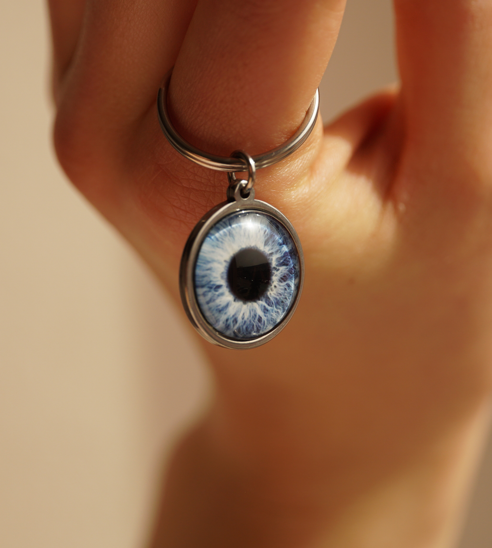 Raktų pakabukas su akies rainele